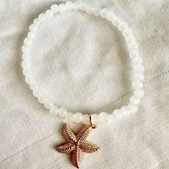 Mermaid white and gold beaded starfish bracelet - Picture 1 of 1